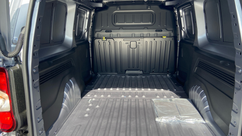 Vauxhall Combo Cargo Combo Xl Diesel 1.5 Turbo D 100ps Prime Plus H1 Van